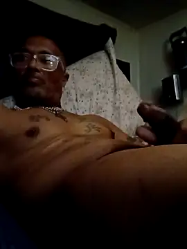 Snapshot of badboy2u2025 chatting on 02-21-26, 03:51 badboy2u2025 online show from 02-21-26, 03:51