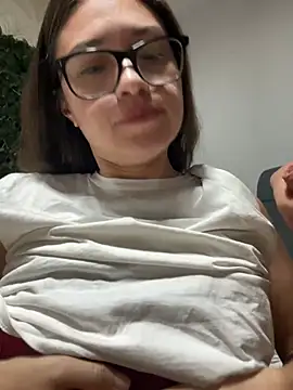 Snapshot of kate_rabittsex chatting on 02-06-25, 12:33 kate rabittsex online show from 02-06-25, 12:33