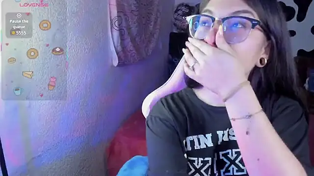 abbie jensen  online show from 10-30-25, 02:24