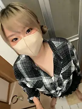 Snapshot of awabi_awb chatting on 10-01-25, 01:06 awabi awb online show from 10-01-25, 01:06