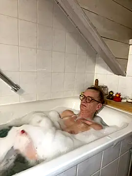 Snapshot of LucyLingerie78 chatting on 11-10-25, 07:46 LucyLingerie78 online show from 11-10-25, 07:46