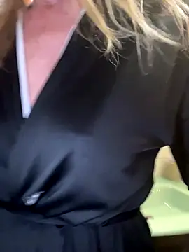 Snapshot of LucyLingerie78 chatting on 11-24-25, 07:46 LucyLingerie78 online show from 11-24-25, 07:46