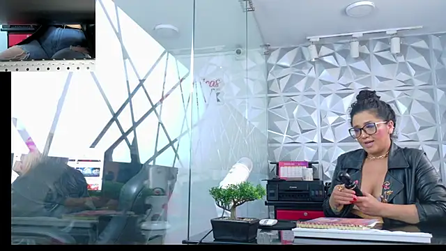 Dakota Rainbow22 online show from 02-14-26, 04:48