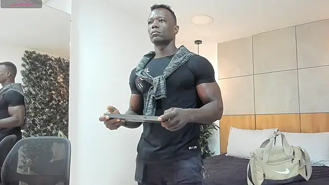 MarcusBlack  online show from 01-12-26, 01:05