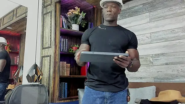 Snapshot of MarcusBlack_ chatting on 08-05-26, 11:46 MarcusBlack online show from 08-05-26, 11:46