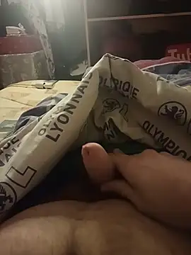 Snapshot of matlecoq2 chatting on 12-22-25, 07:11 matlecoq2 online show from 12-22-25, 07:11