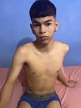 Snapshot of Baby_boy14 chatting on 07-16-26, 02:50 Baby boy14 online show from 07-16-26, 02:50