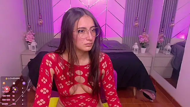 alesiamoore online show from 07-10-26, 04:20