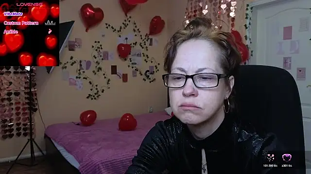 Snapshot of Ronda_Roni chatting on 02-16-26, 05:36 Ronda Roni online show from 02-16-26, 05:36