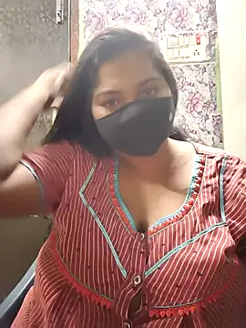 Snapshot of Liyaa_24 chatting on 04-20-26, 04:43 Liyaa 24 online show from 04-20-26, 04:43