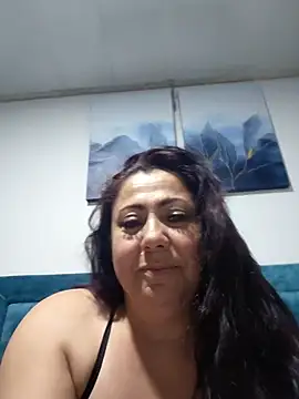 Snapshot of EmmaJhomson chatting on 04-26-26, 05:49 EmmaJhomson online show from 04-26-26, 05:49