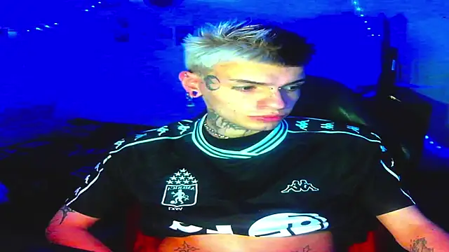 Snapshot of prince_x_dark chatting on 07-16-26, 05:35 prince x dark online show from 07-16-26, 05:35