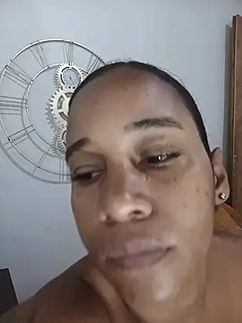 Snapshot of EbonyHorrny chatting on 05-15-26, 04:03 EbonyHorrny online show from 05-15-26, 04:03