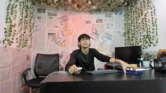 Snapshot of Bastian_boyshot77 chatting on 06-30-26, 01:12 Bastian boyshot77 online show from 06-30-26, 01:12