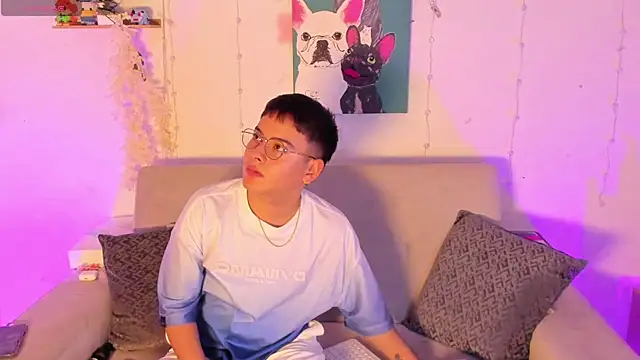 Snapshot of Young_Ben chatting on 05-16-26, 12:40 Young Ben online show from 05-16-26, 12:40