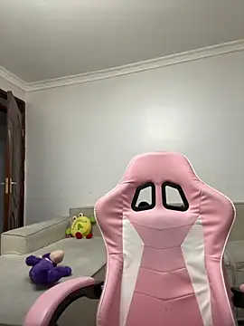 Snapshot of Lil-shawrie chatting on 09-17-25, 06:31 Lil-shawrie online show from 09-17-25, 06:31