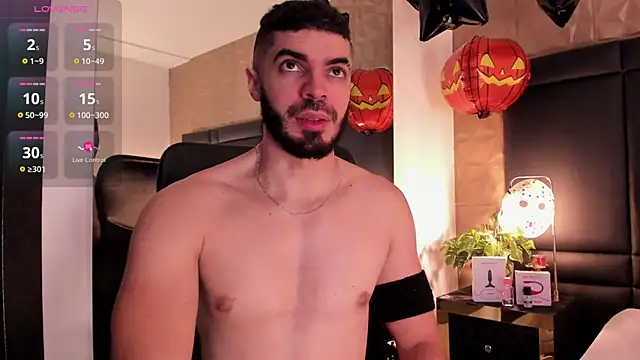 AxelThompson  online show from 10-24-25, 12:23