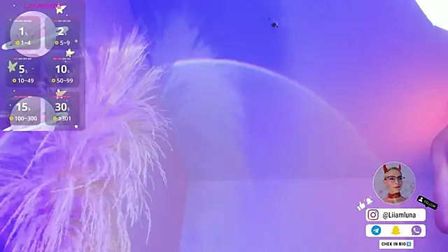 liiamluna  online show from 10-26-25, 09:26