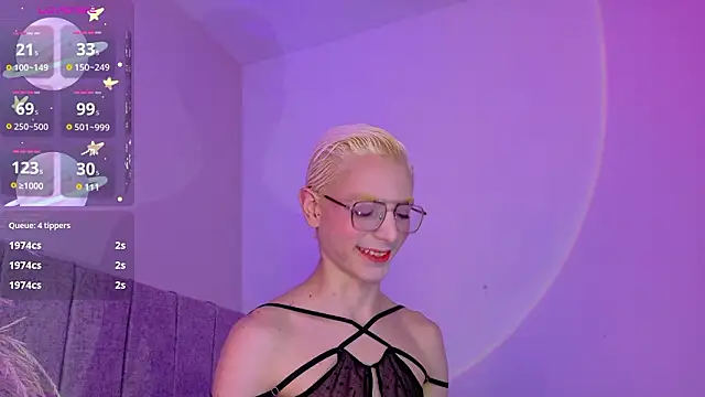 liiamluna  online show from 03-30-26, 09:32