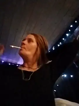 Snapshot of SorbingTremor chatting on 11-11-25, 07:08 SorbingTremor online show from 11-11-25, 07:08