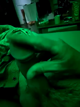 Snapshot of MrThomas31 chatting on 03-27-26, 01:11 MrThomas31 online show from 03-27-26, 01:11