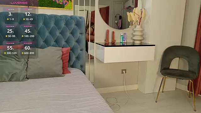 Snapshot of SiennaPierce chatting on 06-15-26, 11:34 SiennaPierce online show from 06-15-26, 11:34