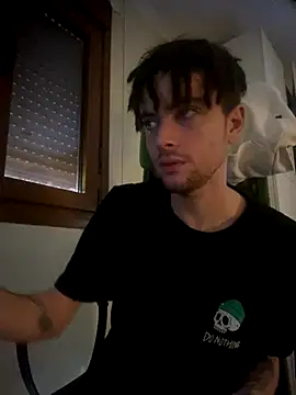 Snapshot of AngelJoven chatting on 09-21-25, 05:03 AngelJoven online show from 09-21-25, 05:03