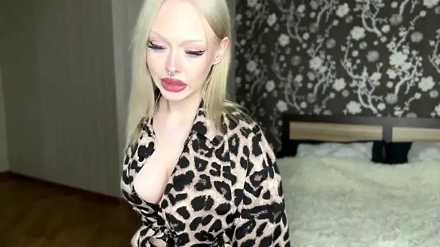 demilodge online show from 12-21-25, 01:40