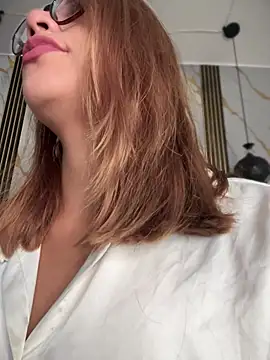 sara calderon online show from 12-19-25, 01:29