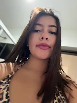 Snapshot of sara_calderon chatting on 05-14-26, 11:28 sara calderon online show from 05-14-26, 11:28