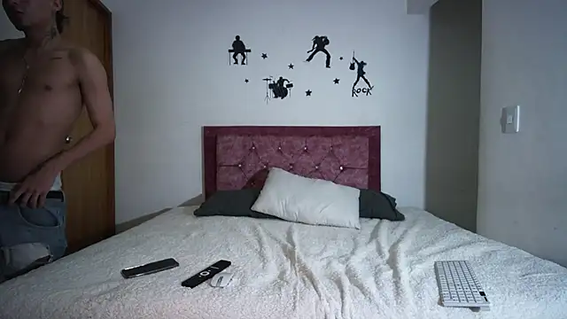 Snapshot of 777_camilo chatting on 10-21-25, 03:40 777 camilo online show from 10-21-25, 03:40