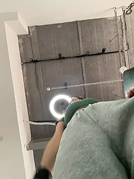 Ninazhang online show from 04-05-26, 02:09