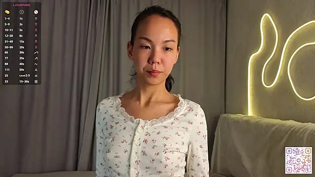 Snapshot of AlodiaAxley chatting on 10-17-25, 06:21 AlodiaAxley online show from 10-17-25, 06:21