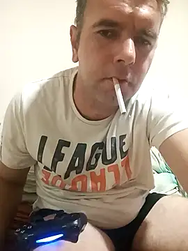 Snapshot of saladinbakiz chatting on 10-27-25, 10:03 saladinbakiz online show from 10-27-25, 10:03