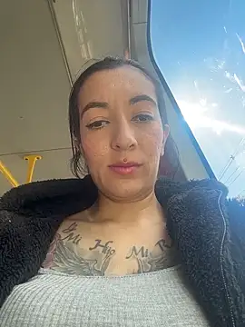 SALOME KORLAND online show from 12-17-25, 06:58