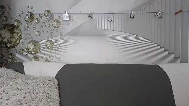 EvoletteLouLou online show from 09-14-25, 12:04