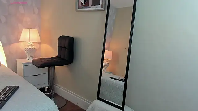 isabella milf  online show from 11-13-25, 07:02