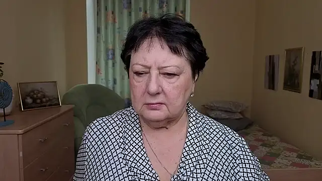 Margo Moll online show from 12-04-25, 07:28