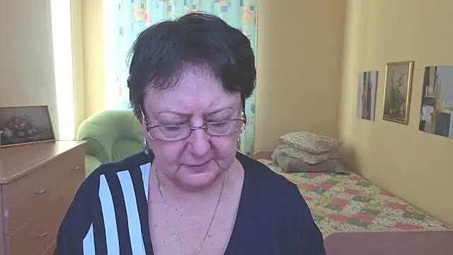 Margo Moll online show from 12-14-25, 09:36