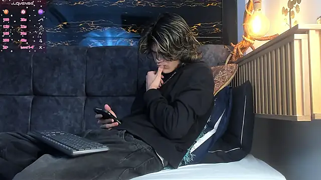 Diamond twink online show from 11-14-25, 04:11