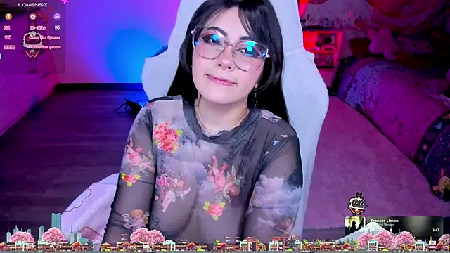 Snapshot of AlyssaRomanova chatting on 04-03-26, 02:42 AlyssaRomanova online show from 04-03-26, 02:42