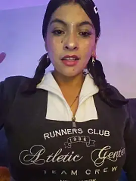 Fox Roxxan online show from 04-17-26, 02:25