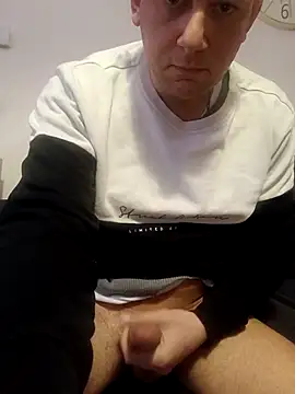 Snapshot of Alessio1987 chatting on 02-15-26, 05:31 Alessio1987 online show from 02-15-26, 05:31