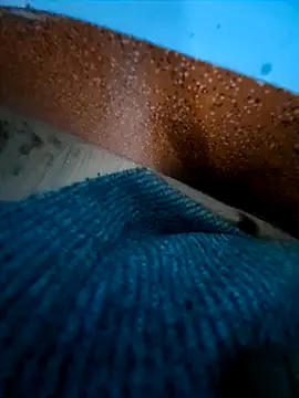 Snapshot of Tamilpayan00 chatting on 04-11-26, 04:44 Tamilpayan00 online show from 04-11-26, 04:44