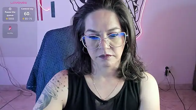 Snapshot of Luciifeer_ chatting on 07-15-26, 02:44 Luciifeer online show from 07-15-26, 02:44