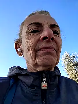 Snapshot of clarabell4 chatting on 02-01-26, 08:57 clarabell4 online show from 02-01-26, 08:57