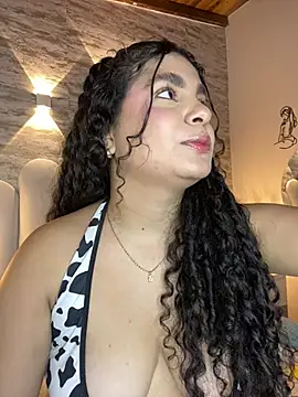 Yassy vazquez online show from 01-17-26, 07:39