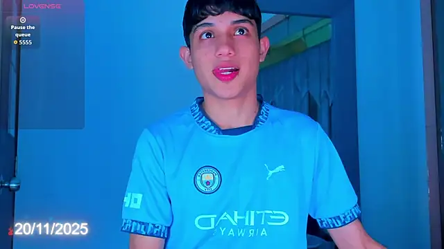 Sebax Young online show from 11-21-25, 04:33