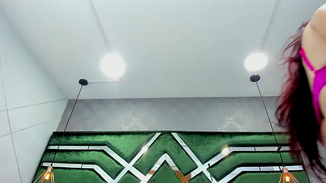 ThaliaCross online show from 10-20-25, 08:09