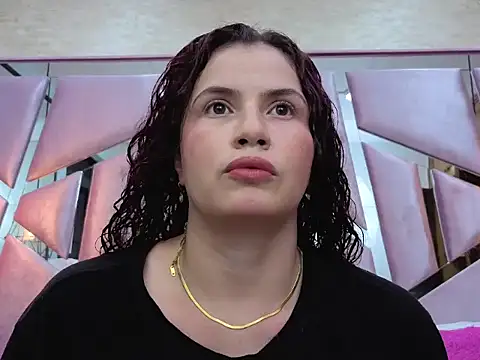 ThaliaCross online show from 02-23-26, 08:06